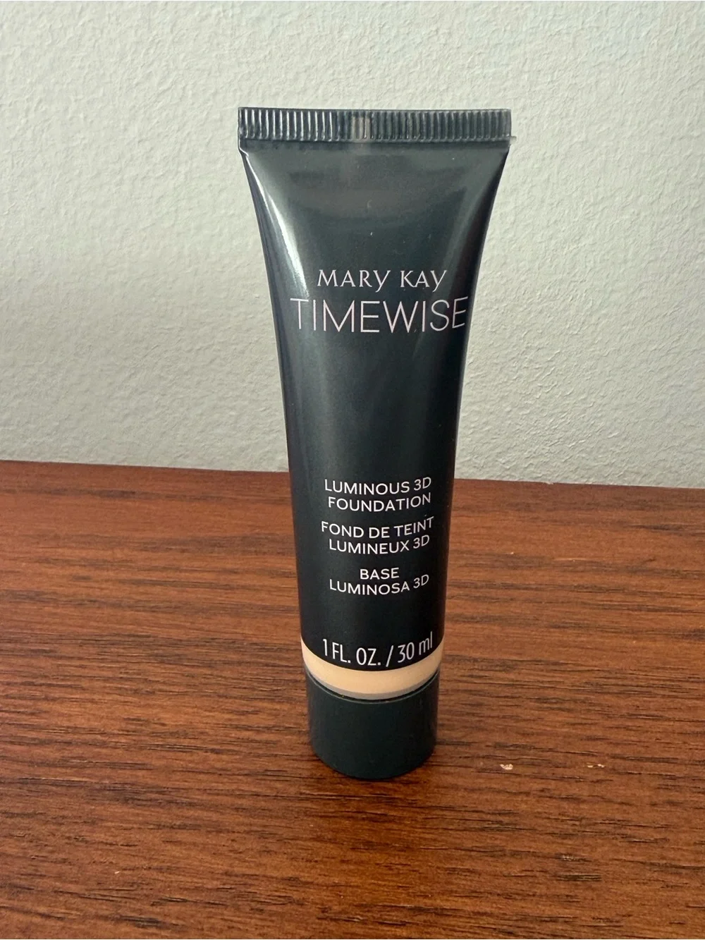 Mary Kay TimeWise Luminous 3D Foundation - Ivory/Ivoire W 130